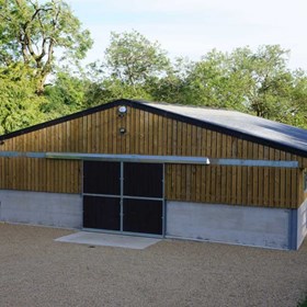 Equestrian Buildings: Paul Huxley Construction
